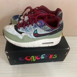 Nike X concepts airmax 1 melo available now size 1 y lightly worn